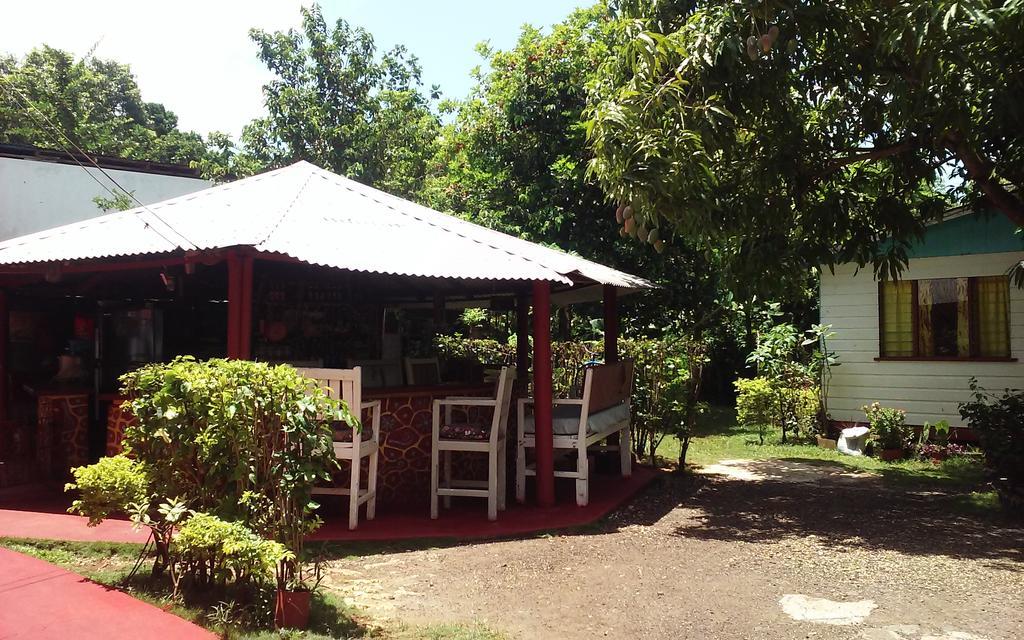 Shades Cottage Guesthouse Blue Hole Ngoại thất bức ảnh