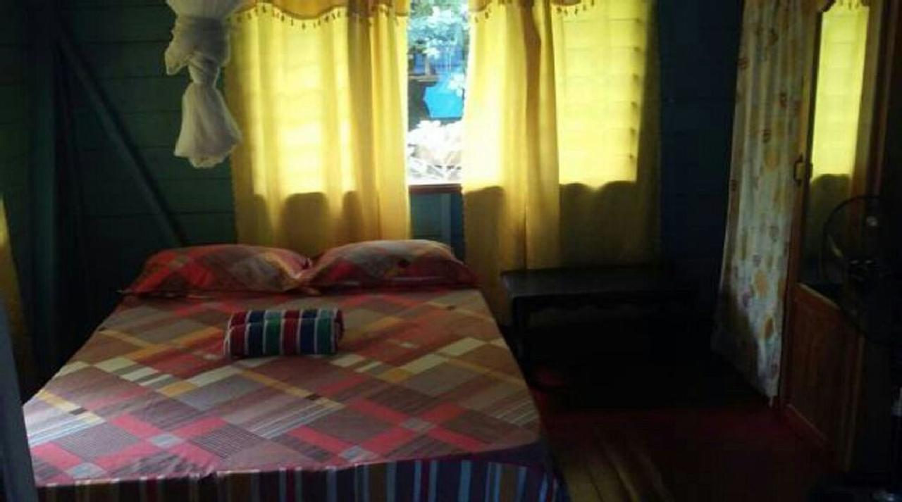 Shades Cottage Guesthouse Blue Hole Ngoại thất bức ảnh
