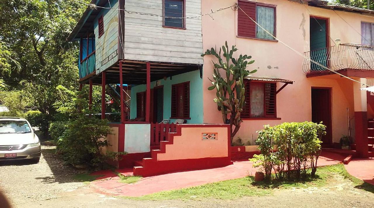 Shades Cottage Guesthouse Blue Hole Ngoại thất bức ảnh
